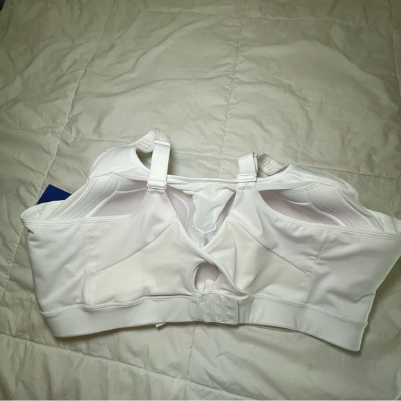Champion Women's White Sports Bra 44DDD Moisture Wicking and Max Control - Picture 4 of 10